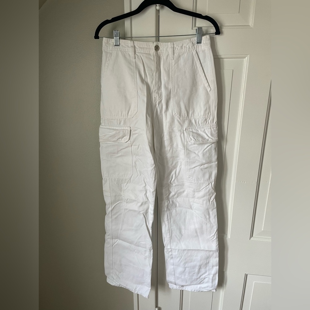 Zara women’s white cargo pants